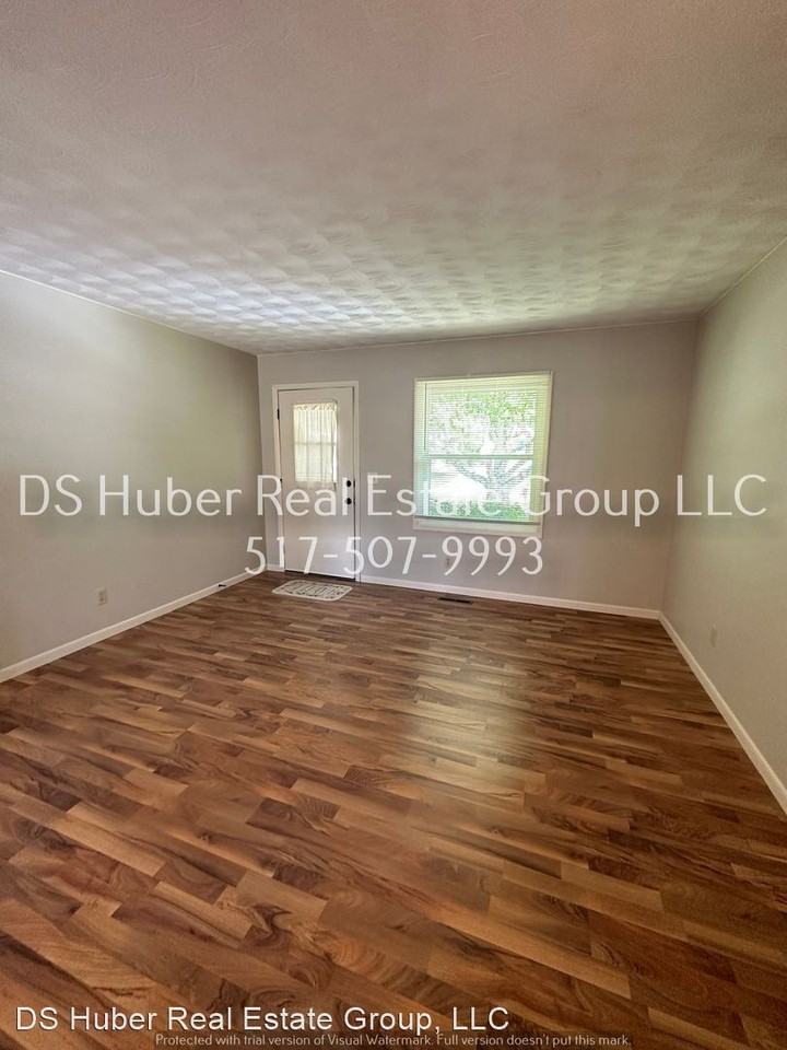 3315 Nonette Dr - Photo 3 of 18