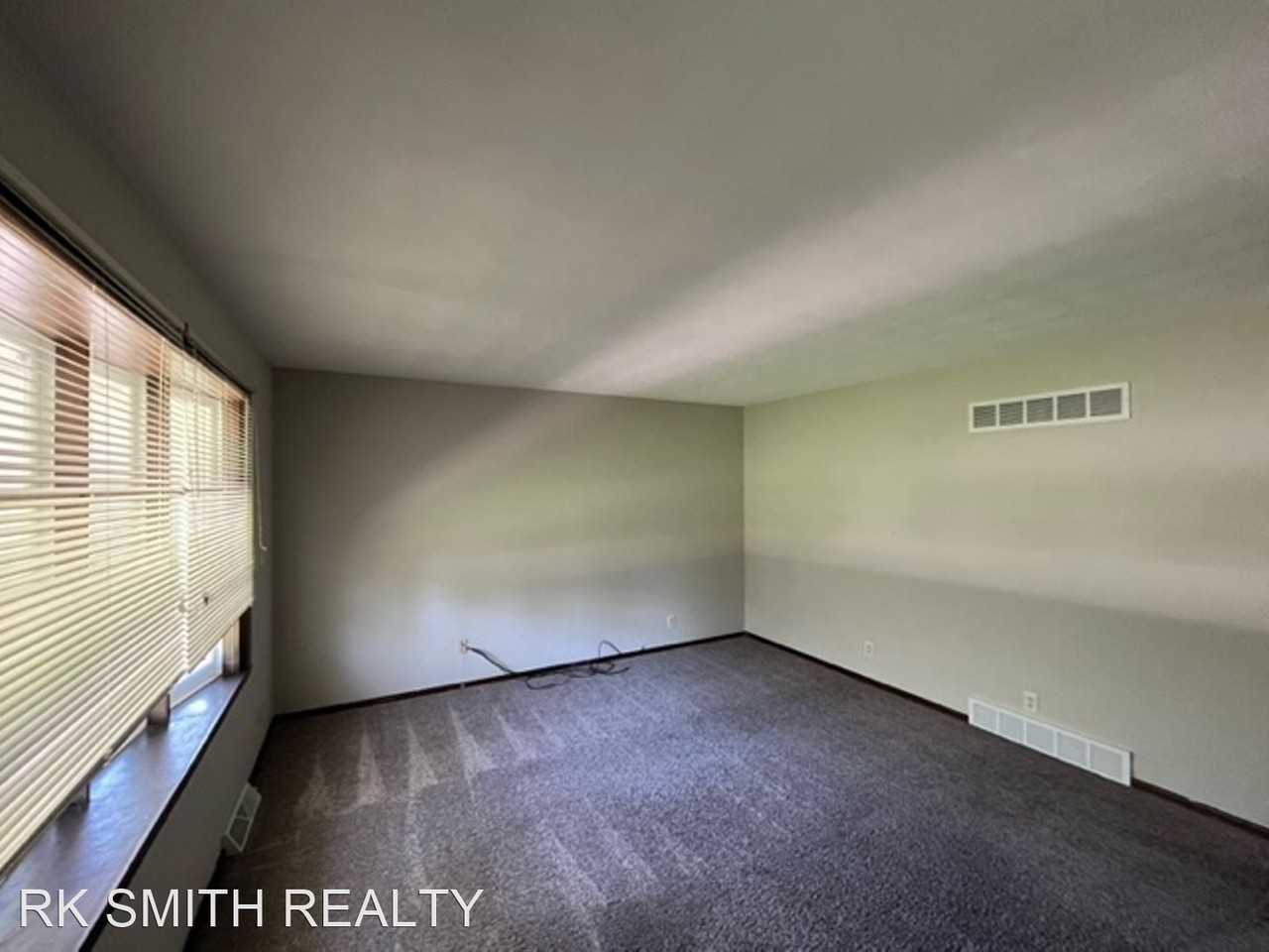 6240 N Us Highway 51 - Photo 2 of 20