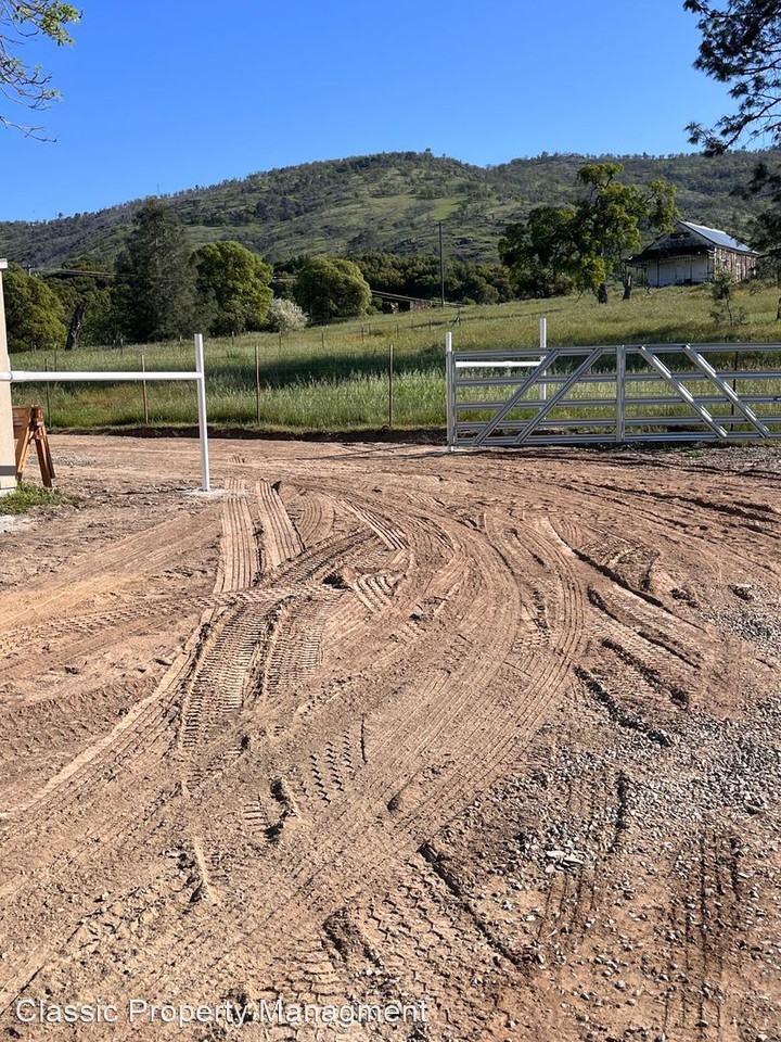 7306 State Highway 49 N - Photo 2 of 19