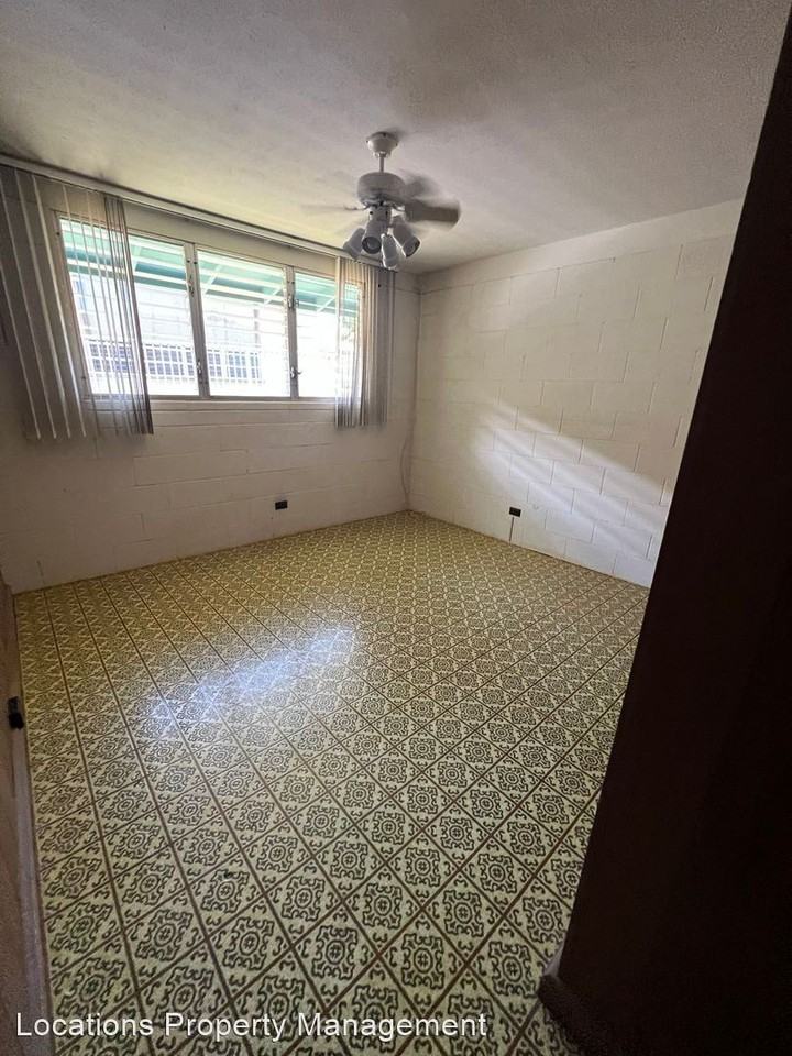 3228 Duval St - Photo 2 of 21