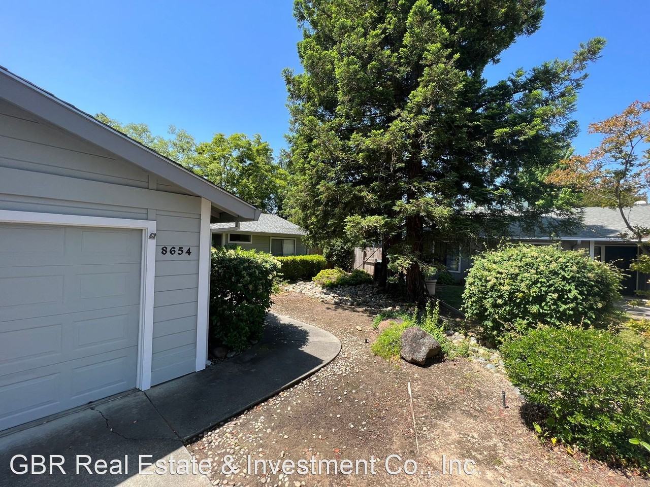 8654 Thelen Ct - Photo 2 of 22