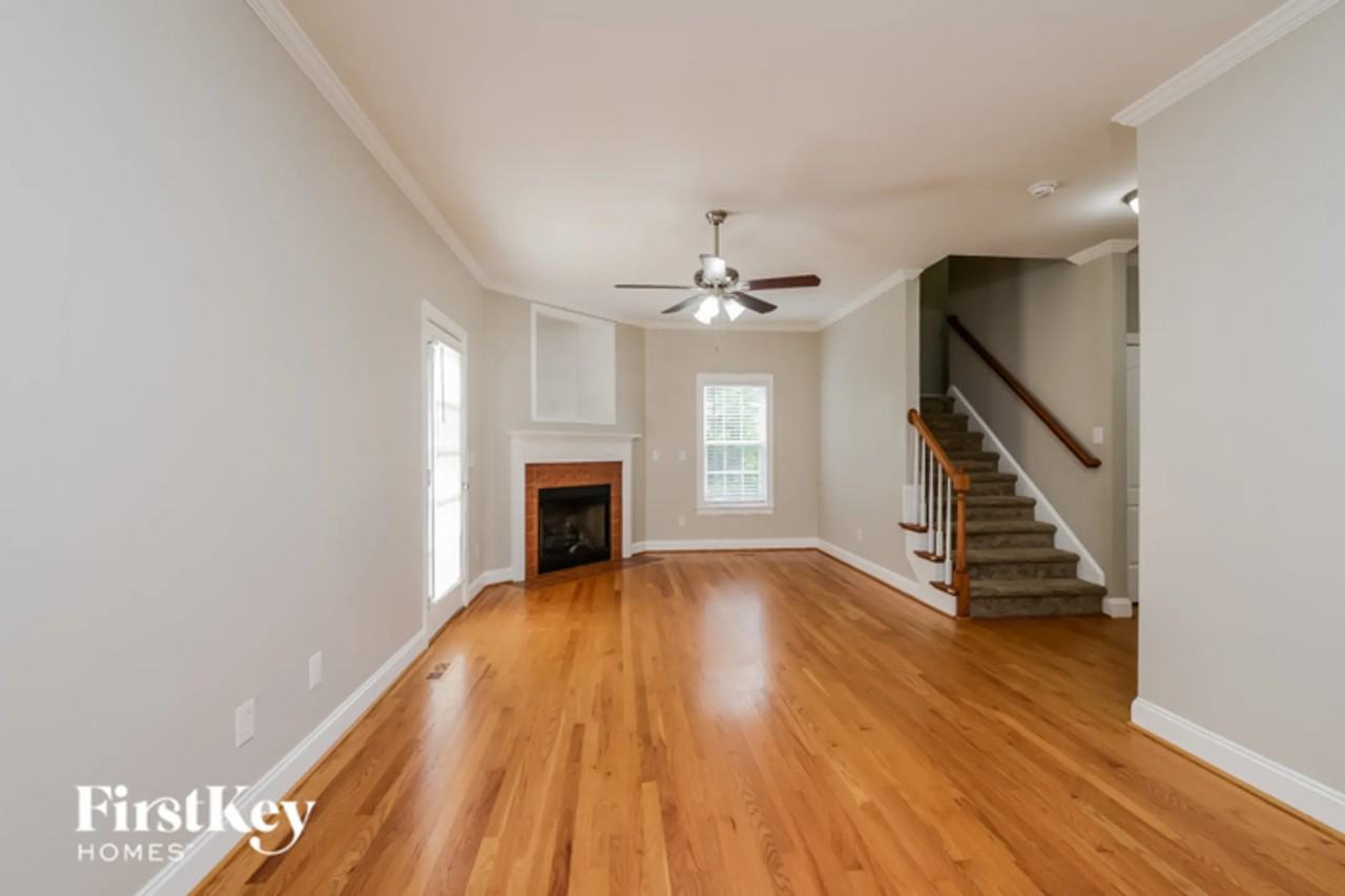 1118 Folkstone Ridge Ln - Photo 3 of 16