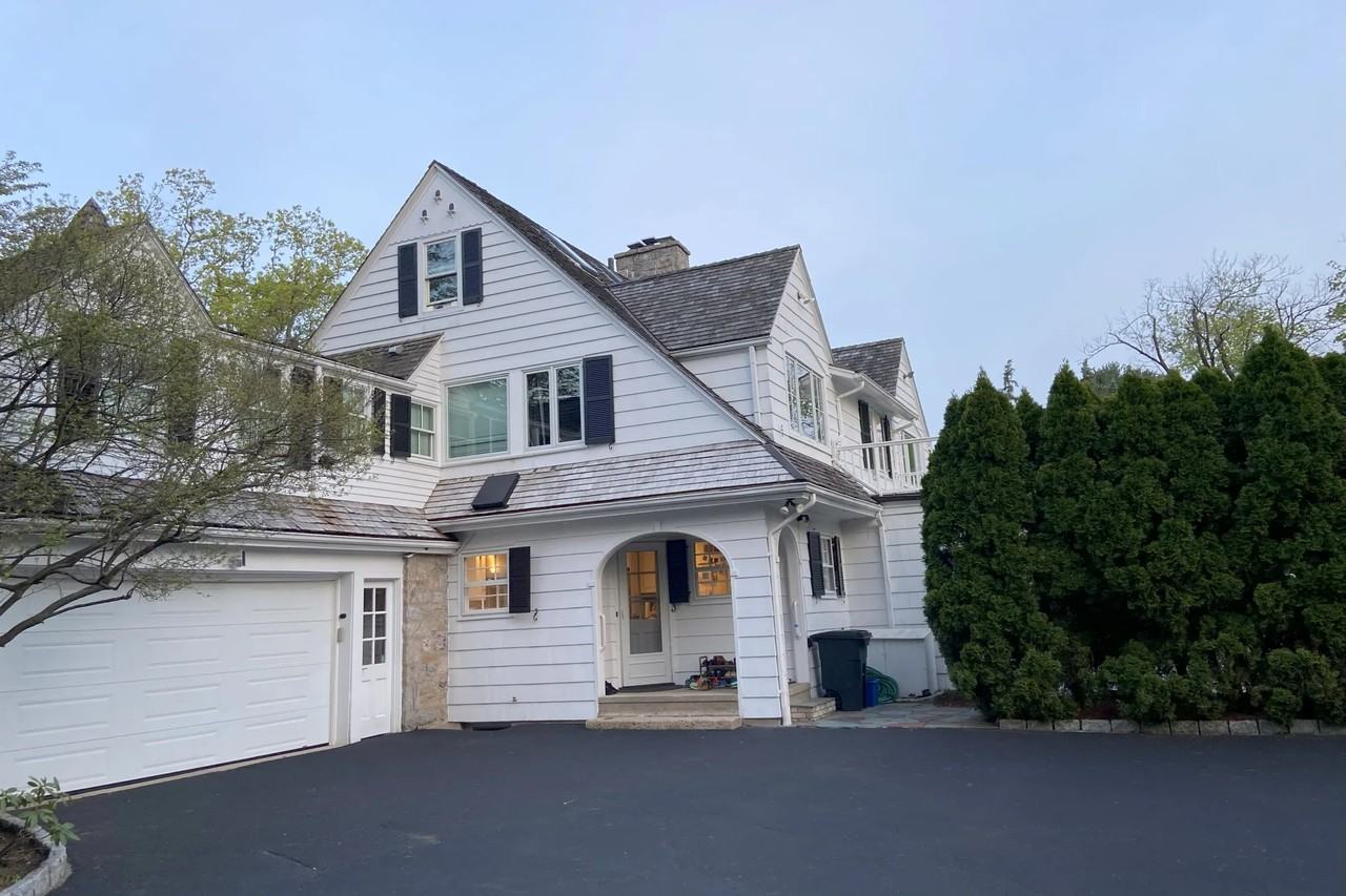 18 Lincoln Ave - Photo 3 of 15