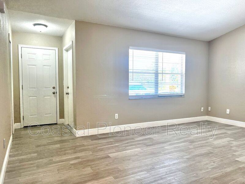 1410 Shady Lane Dr - Photo 2 of 22