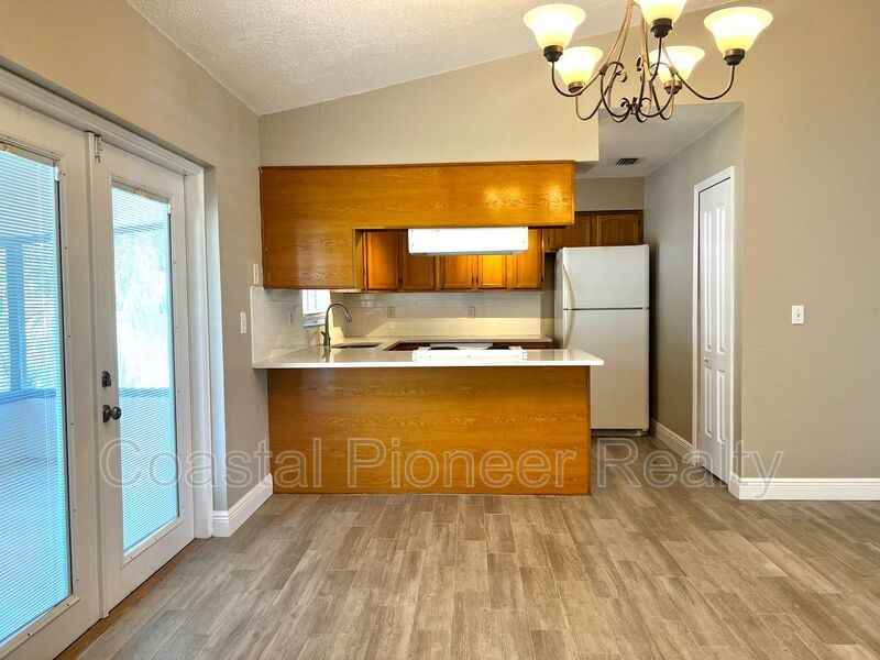 1410 Shady Lane Dr - Photo 5 of 22