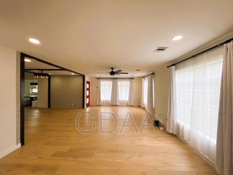 1407 Wallace St - Photo 2 of 18