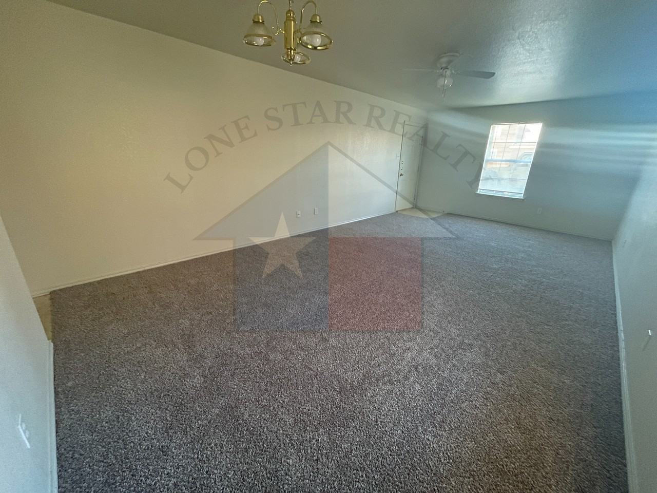124 Ryan Cir - Photo 2 of 13
