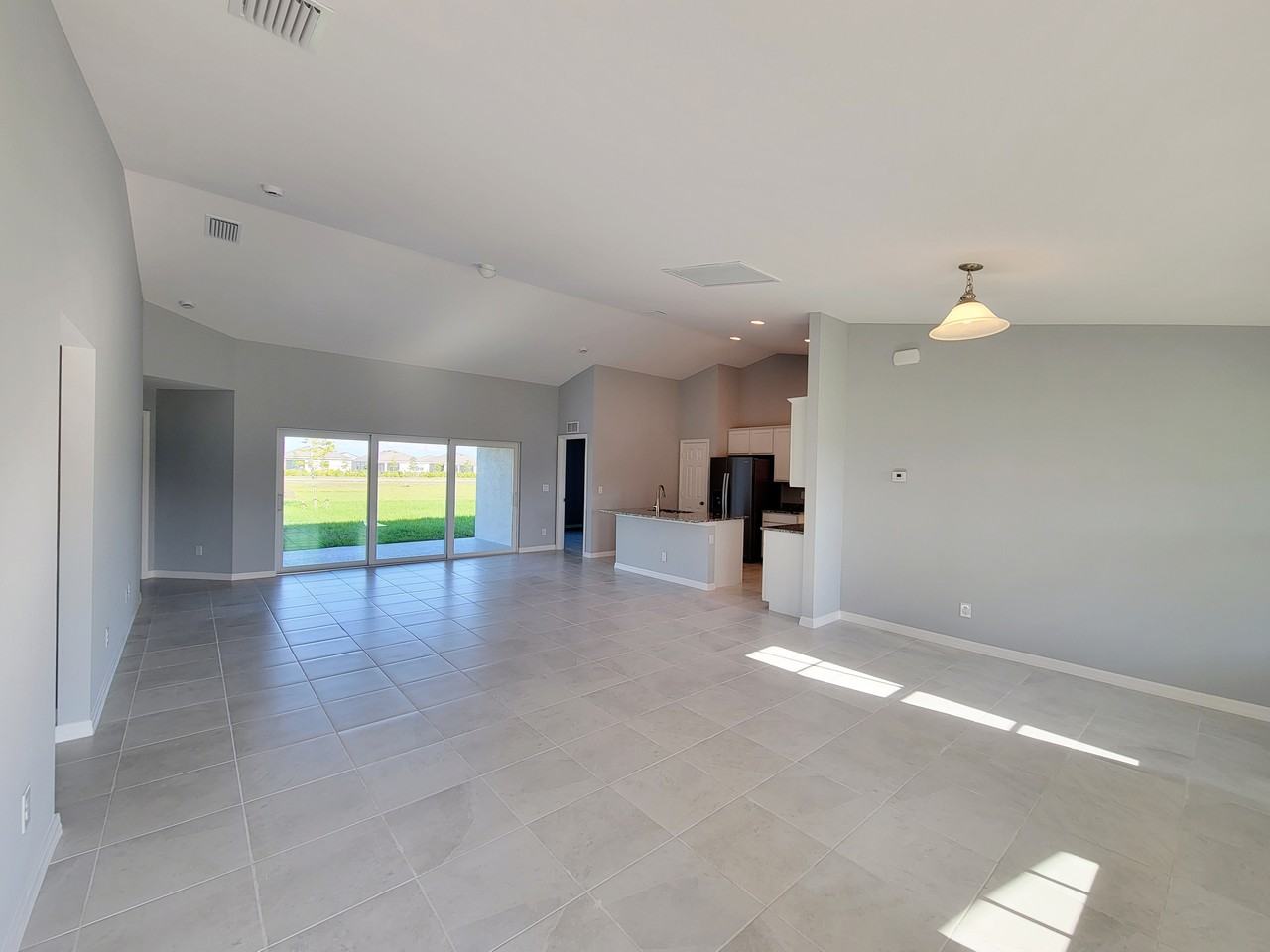 402 Nw 7th Pl - Photo 3 of 15