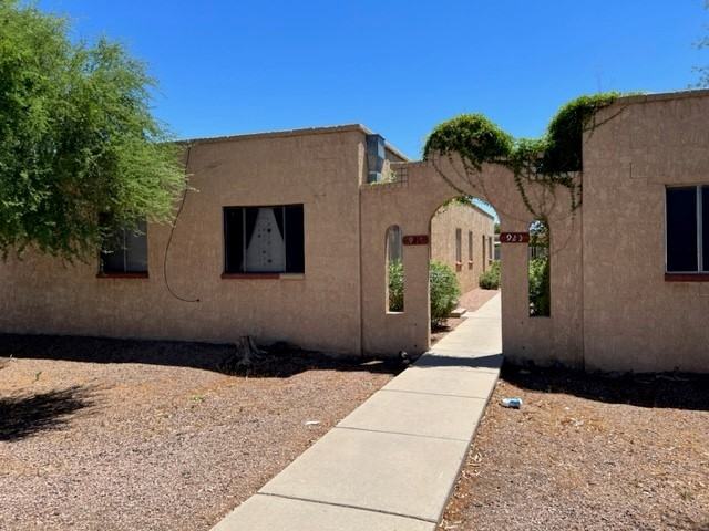 922 N Pueblo Dr #2