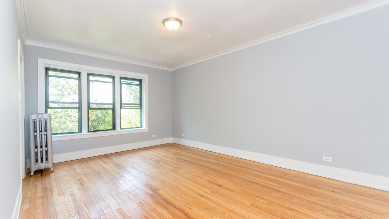 1156 W Lill Ave #2 - Photo 2 of 9