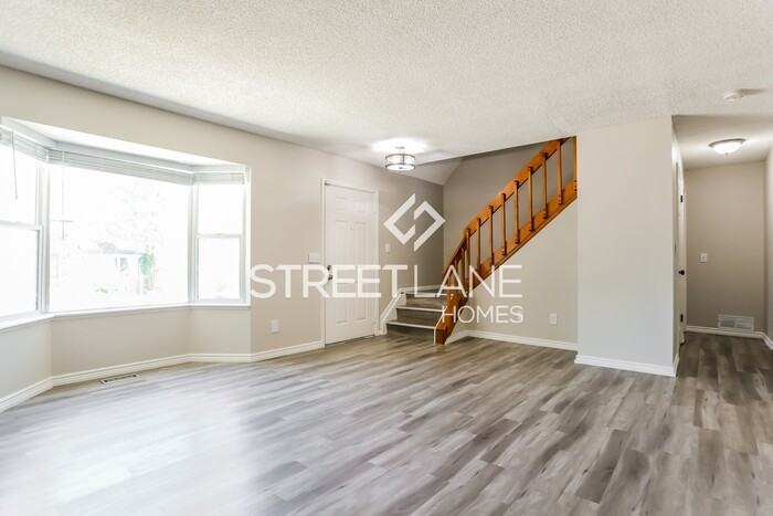 19336 E Greenwood Pl - Photo 3 of 15