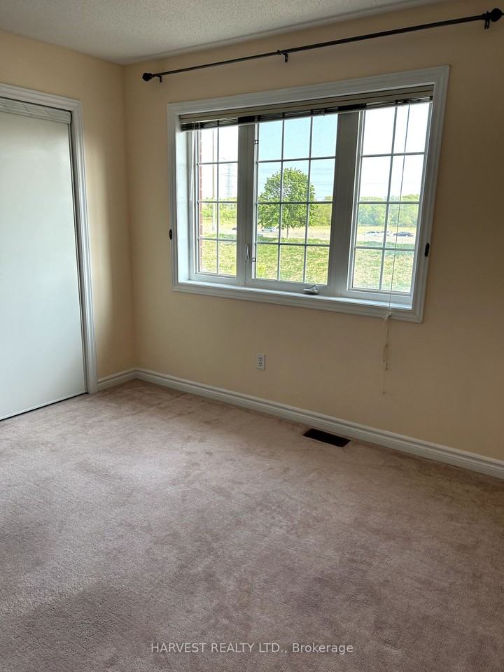 337 Caboto Trail ## - Photo 3 of 6