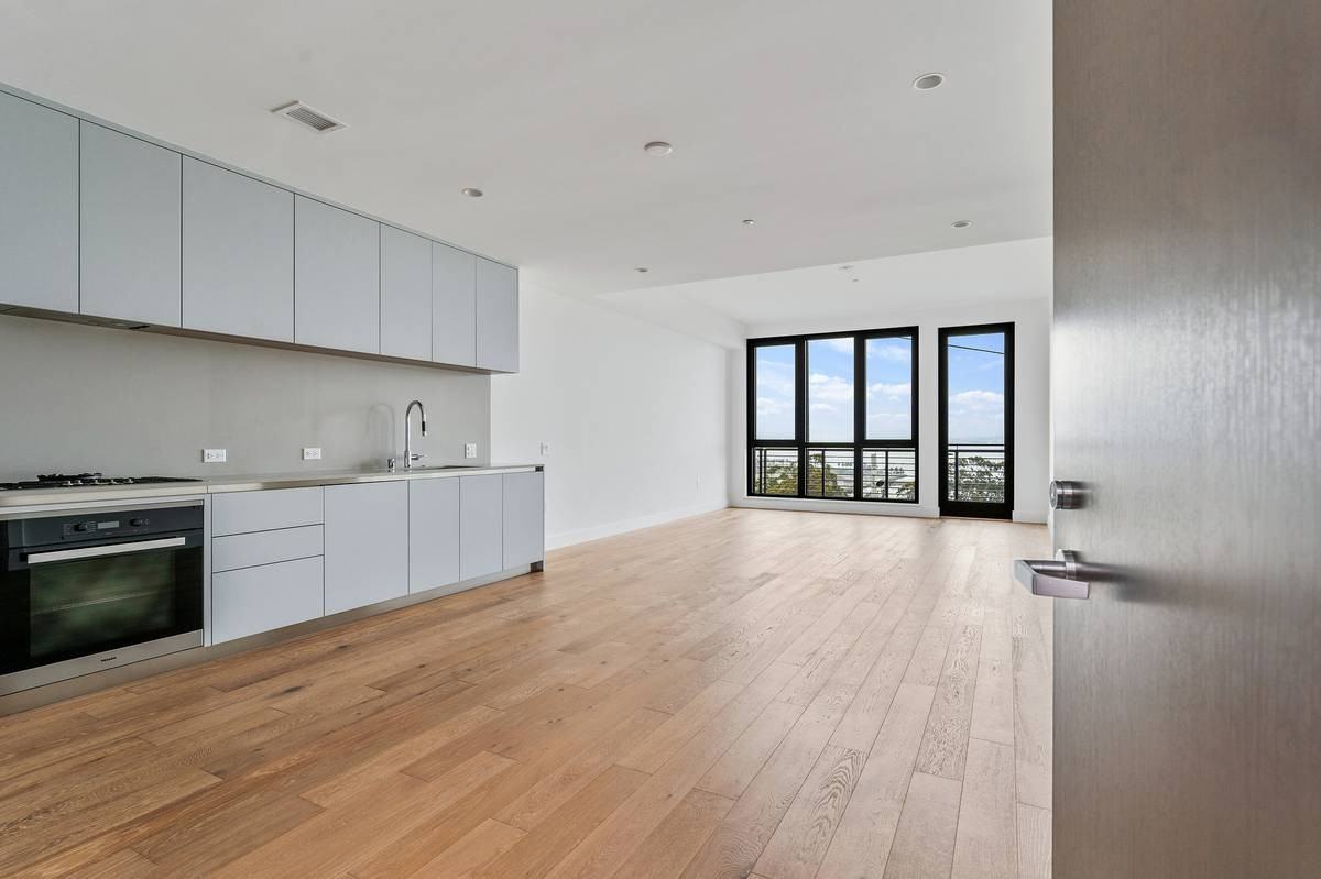 1 Bristol Court #112