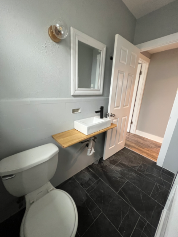 926 Clarissa St #A - Photo 3 of 7