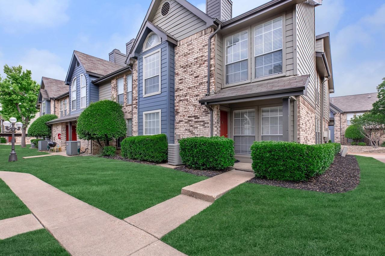 Plano Park Townhomes - Photo 2 of 50