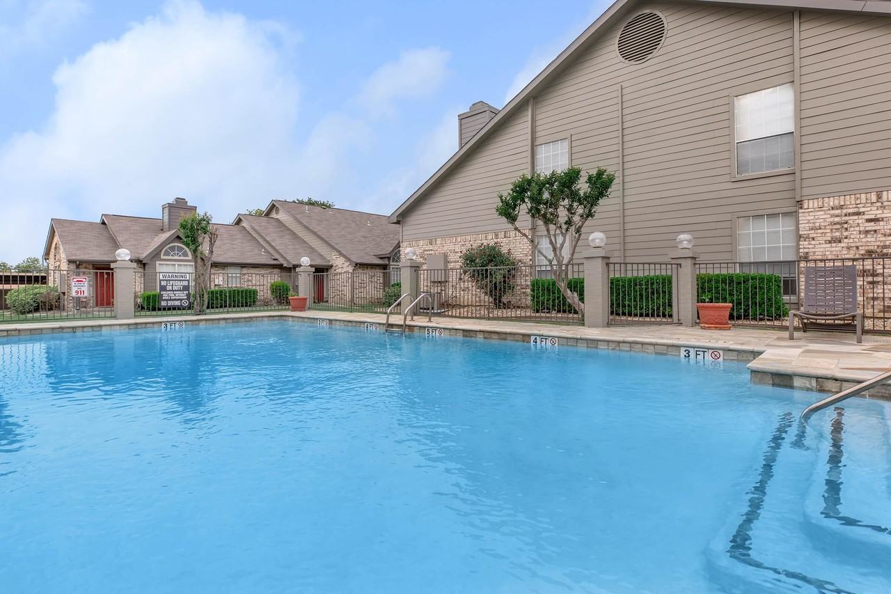 Plano Park Townhomes - Photo 3 of 50