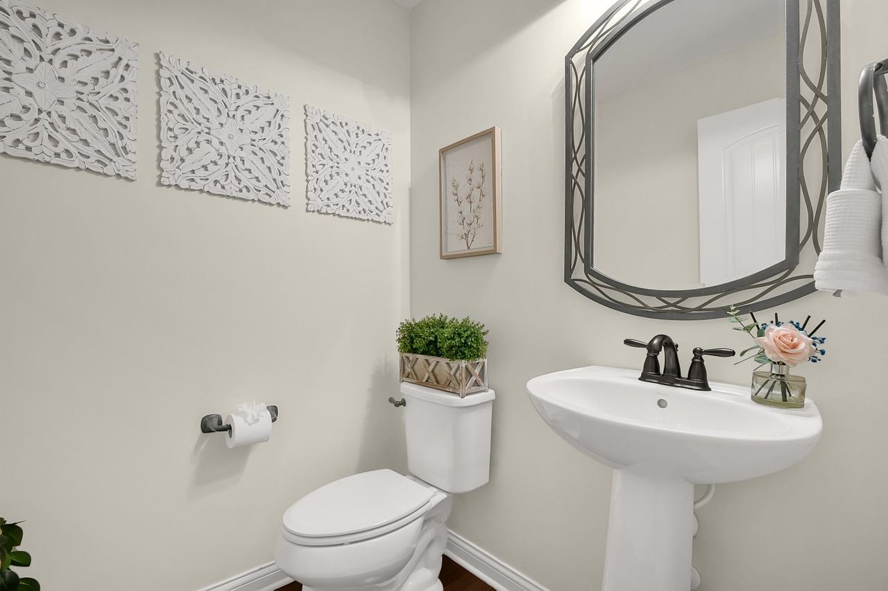 6123 Saunders Way #NA - Photo 3 of 47