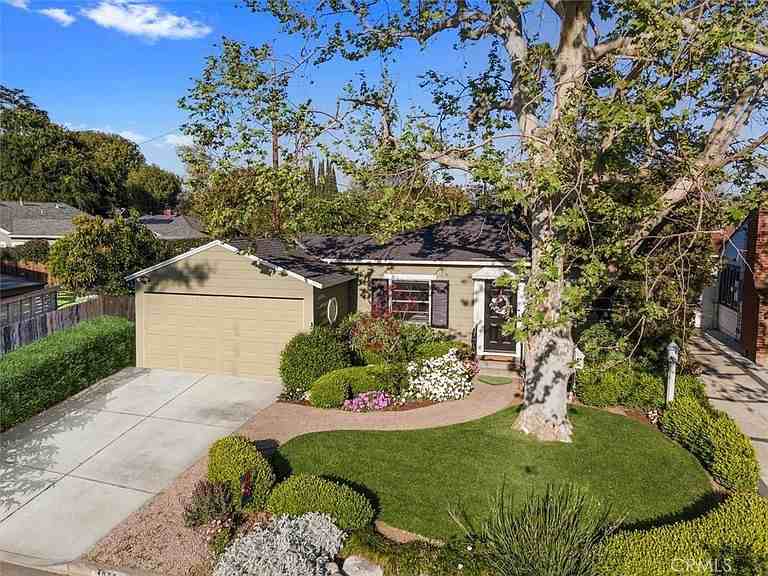 1909 Poinsettia St #NA - Photo 2 of 10