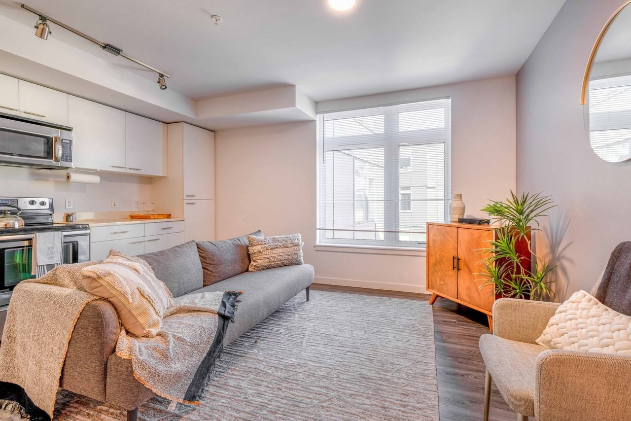 Circa Green Lake Apartments - Photo 5 of 18