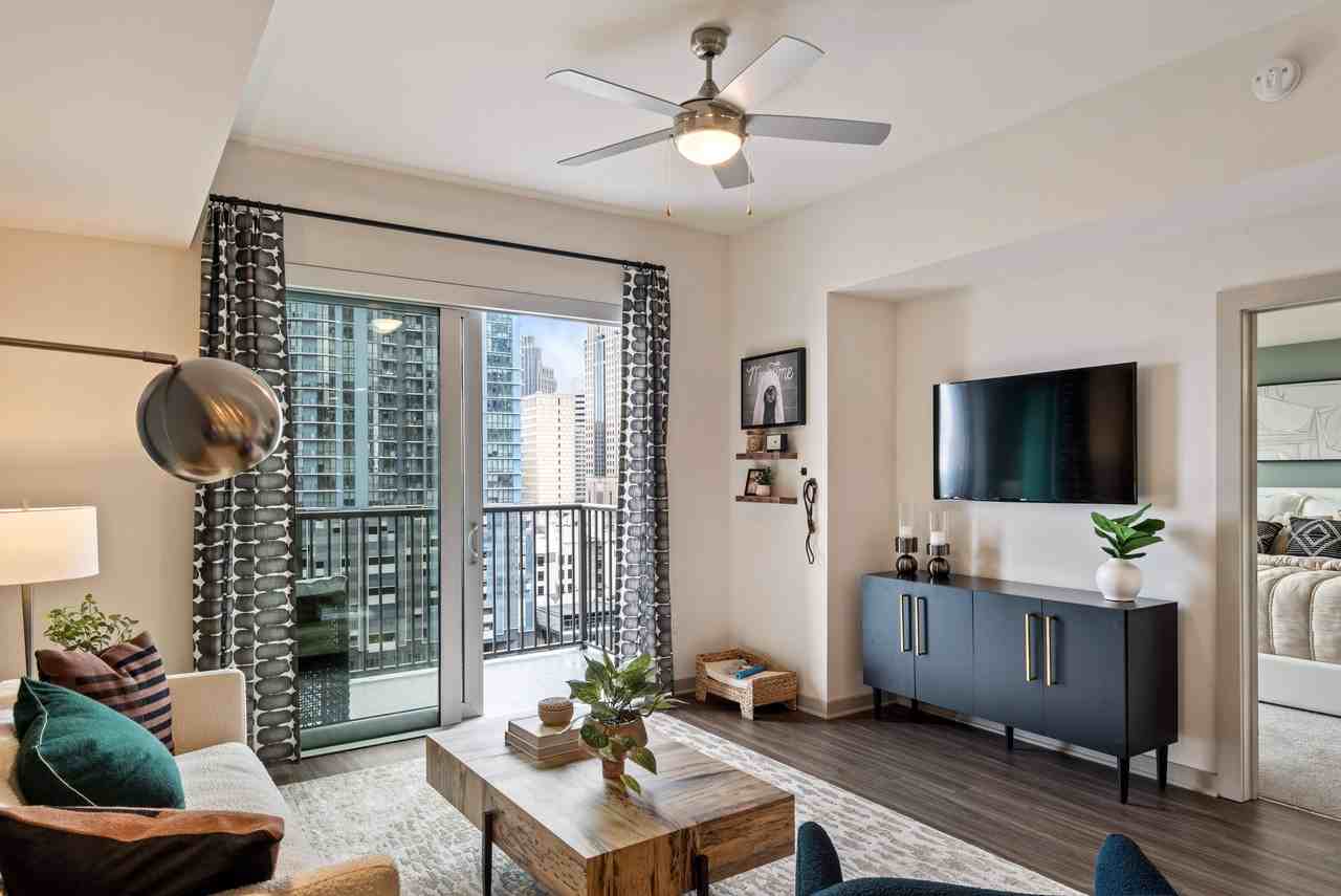 Bell Uptown Charlotte - Photo 5 of 34