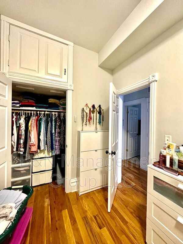 2337 N Janssen Ave #2F - Photo 5 of 13