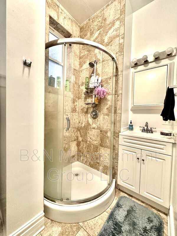 2337 N Janssen Ave #2F - Photo 7 of 13