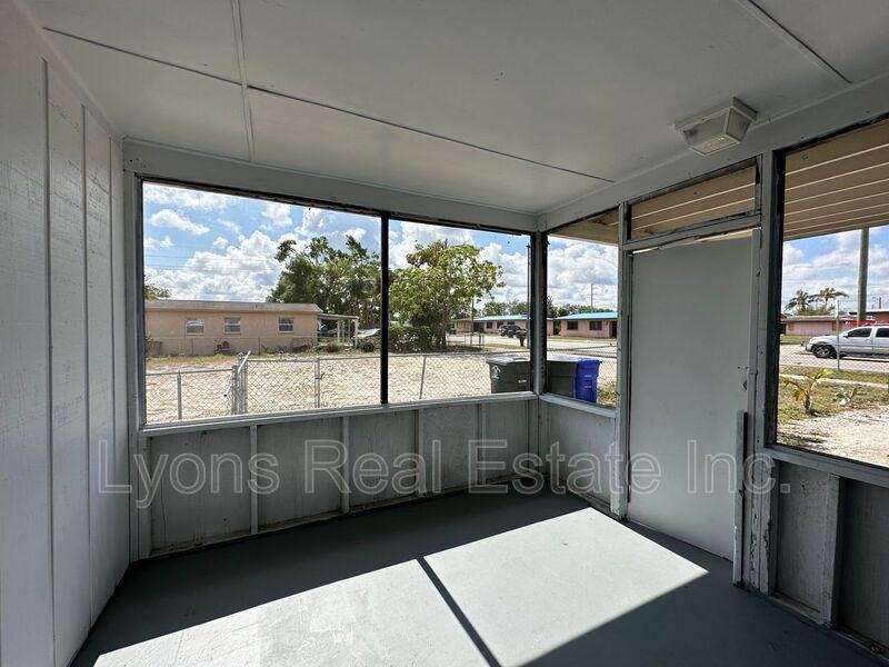 3123 Edison Ave - Photo 3 of 10