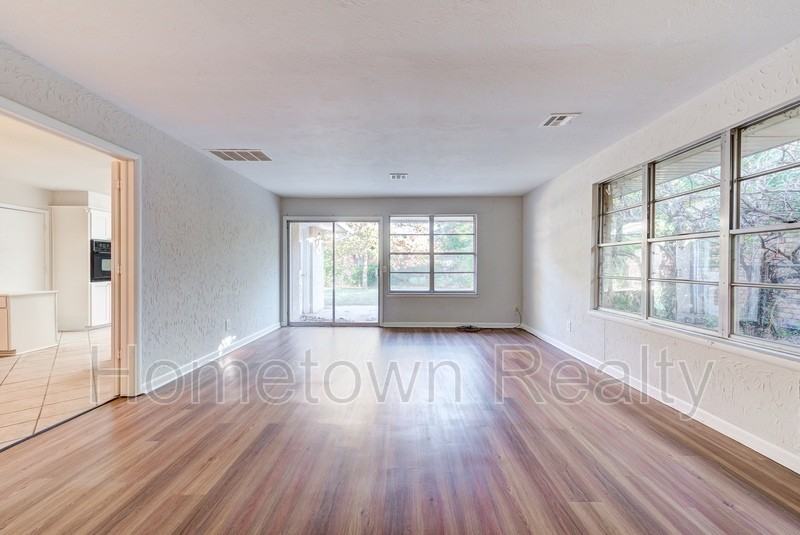 3105 W Britton Rd - Photo 7 of 38