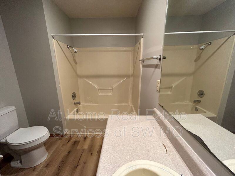 306 W Hunter Dr - Photo 6 of 10