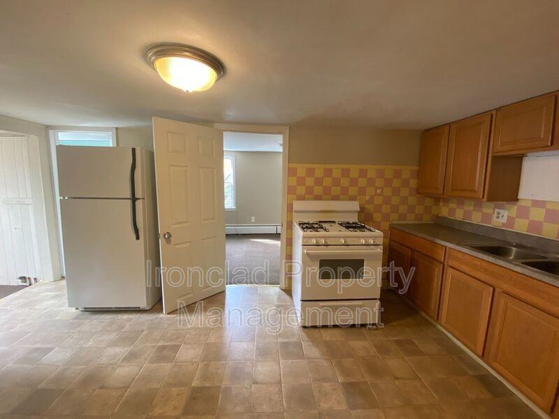 1191 Hanover Ave #1 - Photo 3 of 8