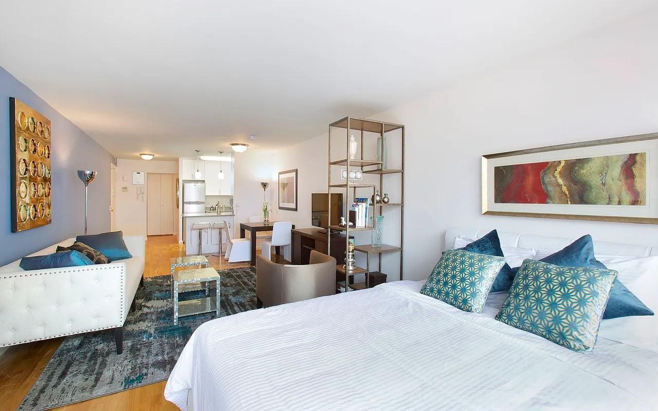 S End Ave 23A, New York, NY 10280 Studio Apartment for 3,850/month