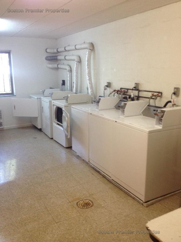 Quincy Ave #14 - Photo 2 of 10