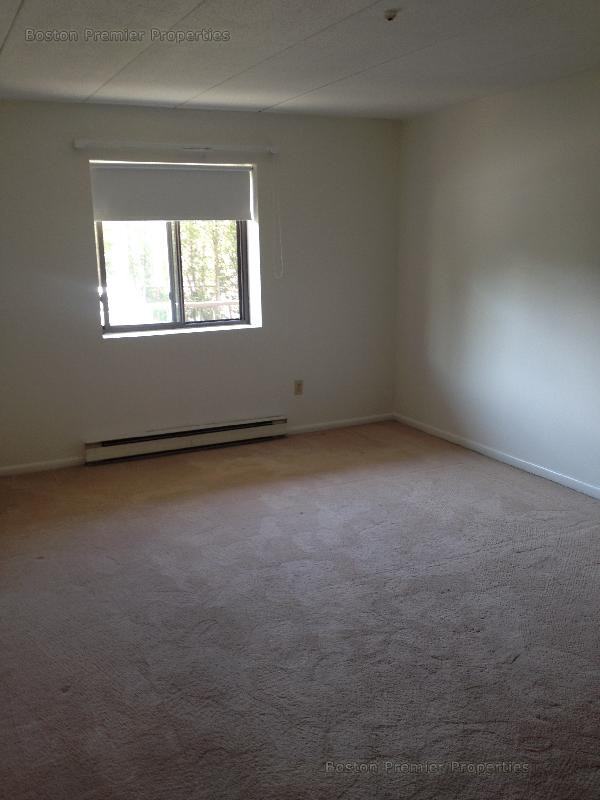 Quincy Ave #14 - Photo 3 of 10