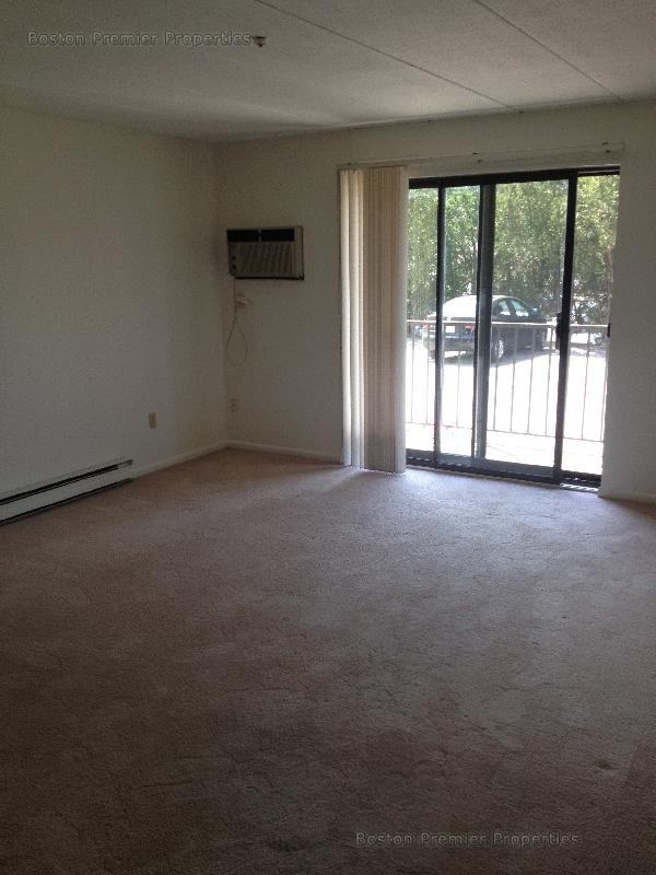 Quincy Ave #14 - Photo 4 of 10