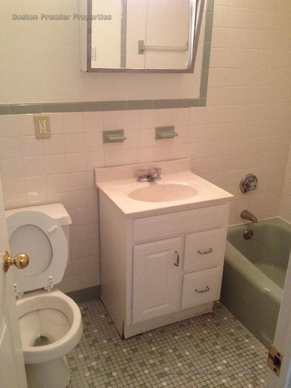 Quincy Ave #14 - Photo 5 of 10