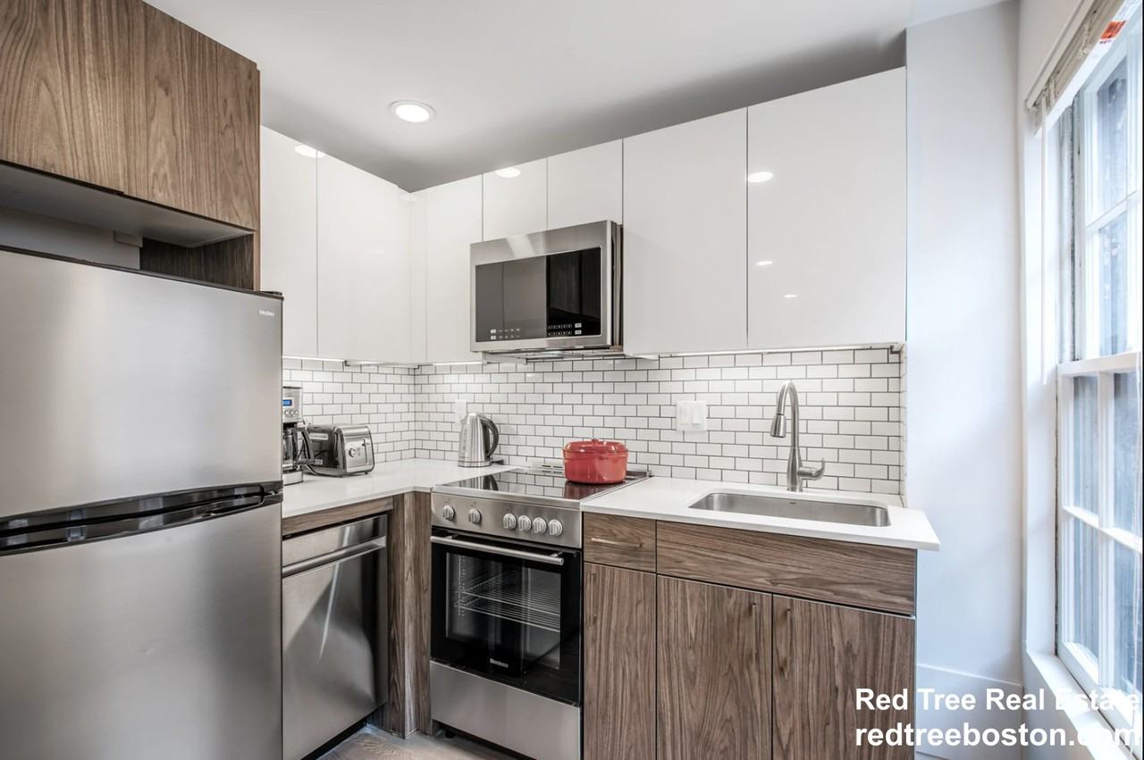 59 Joy St #2 - Photo 5 of 11