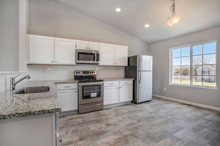 8469 W Sturtevant Ave - Photo 3 of 19