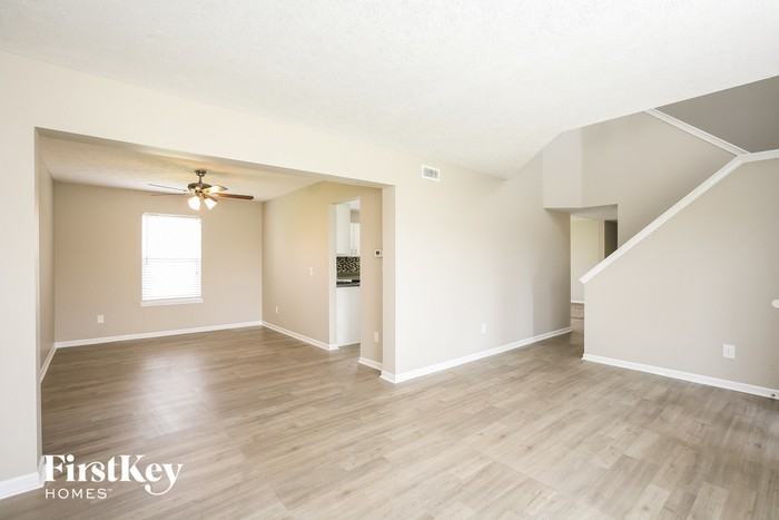 3346 Crestwell Dr - Photo 3 of 15