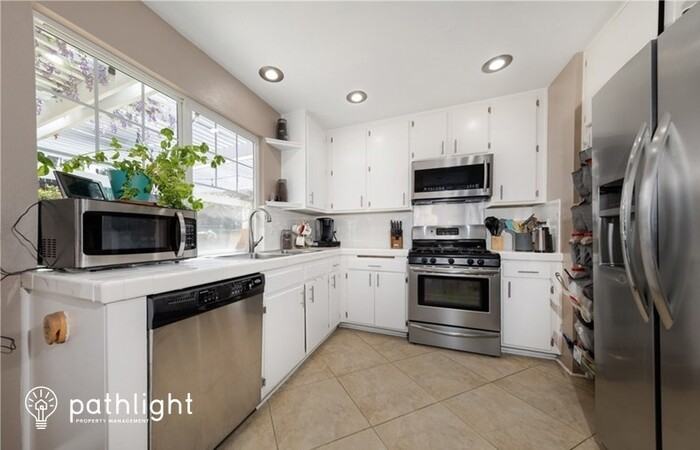 2911 Tennessee Ct - Photo 2 of 11