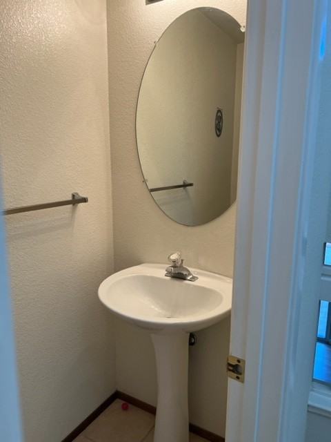 417 Powell Dr #1 - Photo 3 of 34