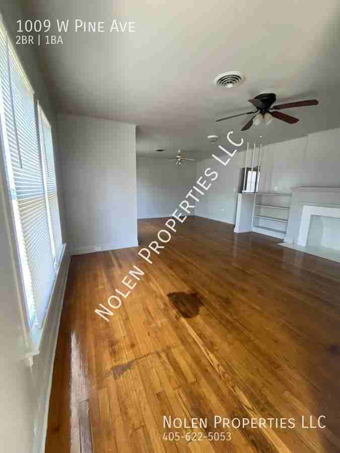 1009 W Pine Ave #1 - Photo 4 of 15