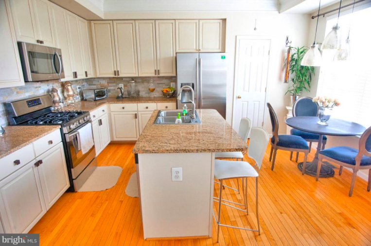 6419 Nice Pl #1 - Photo 5 of 16