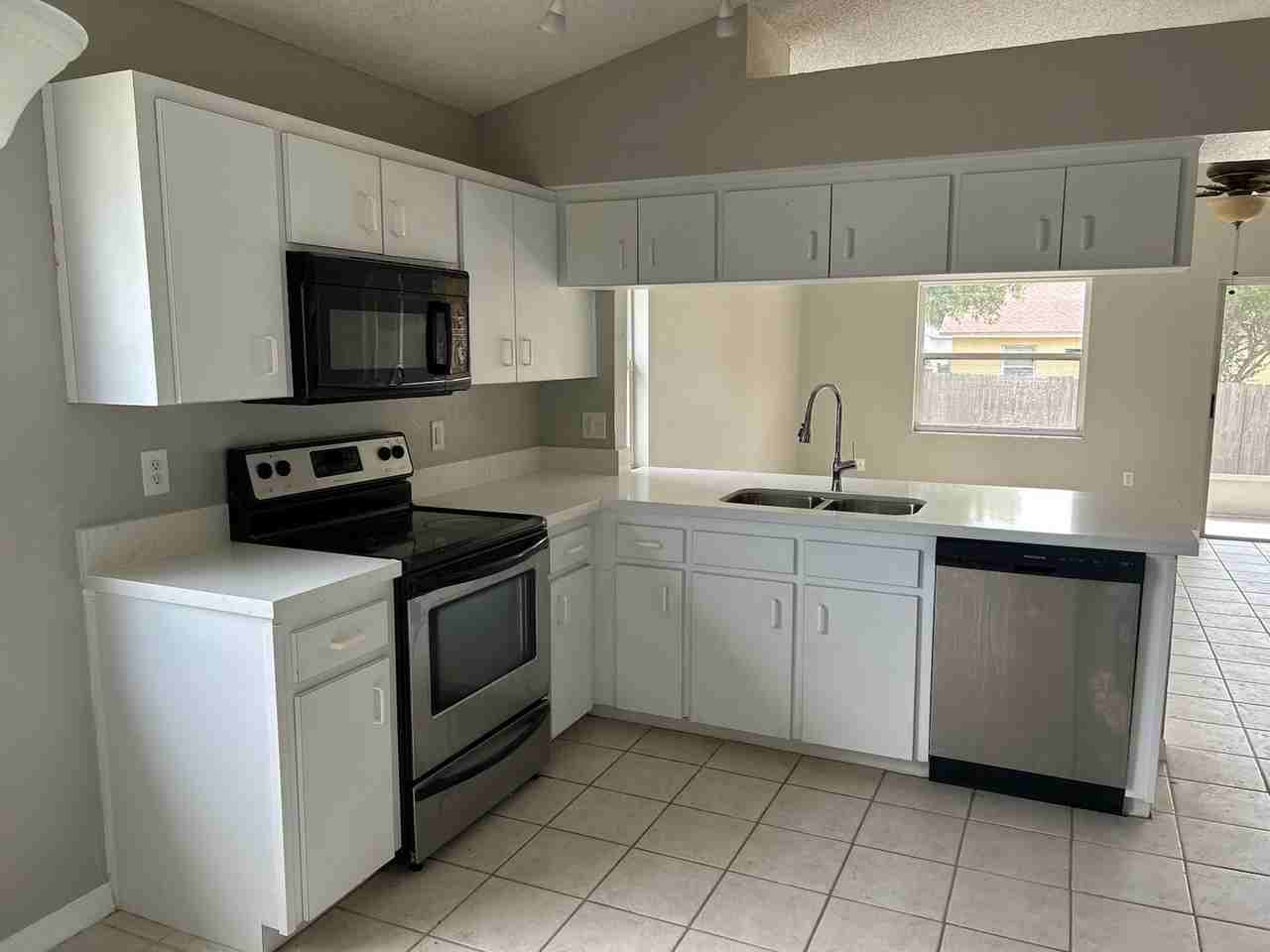 57 Saint Kitts Cir #1 - Photo 2 of 10