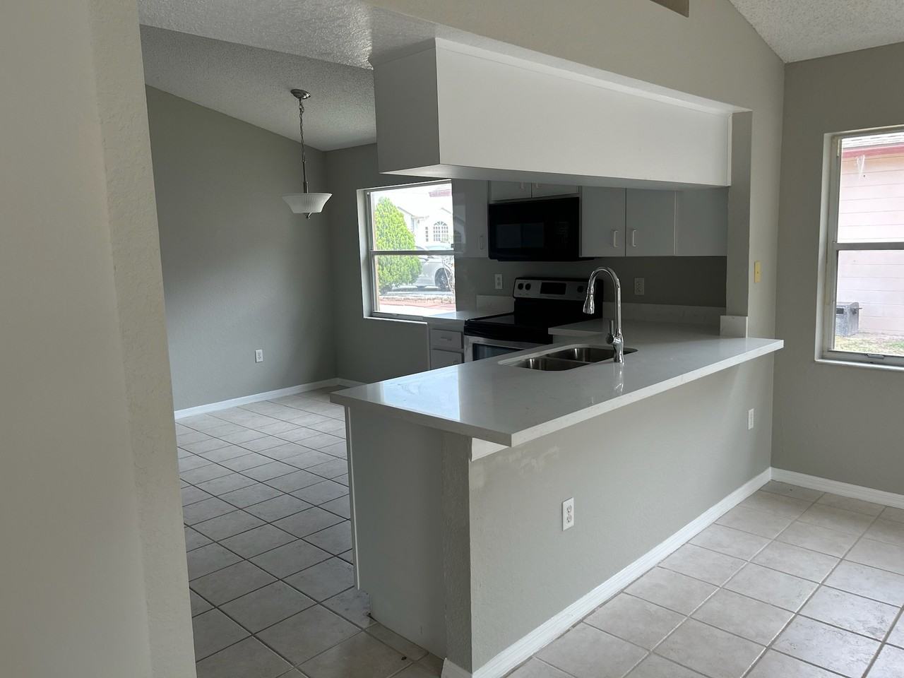 57 Saint Kitts Cir #1 - Photo 5 of 10