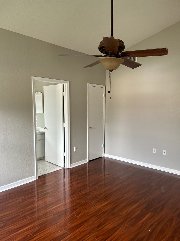 57 Saint Kitts Cir #1 - Photo 7 of 10