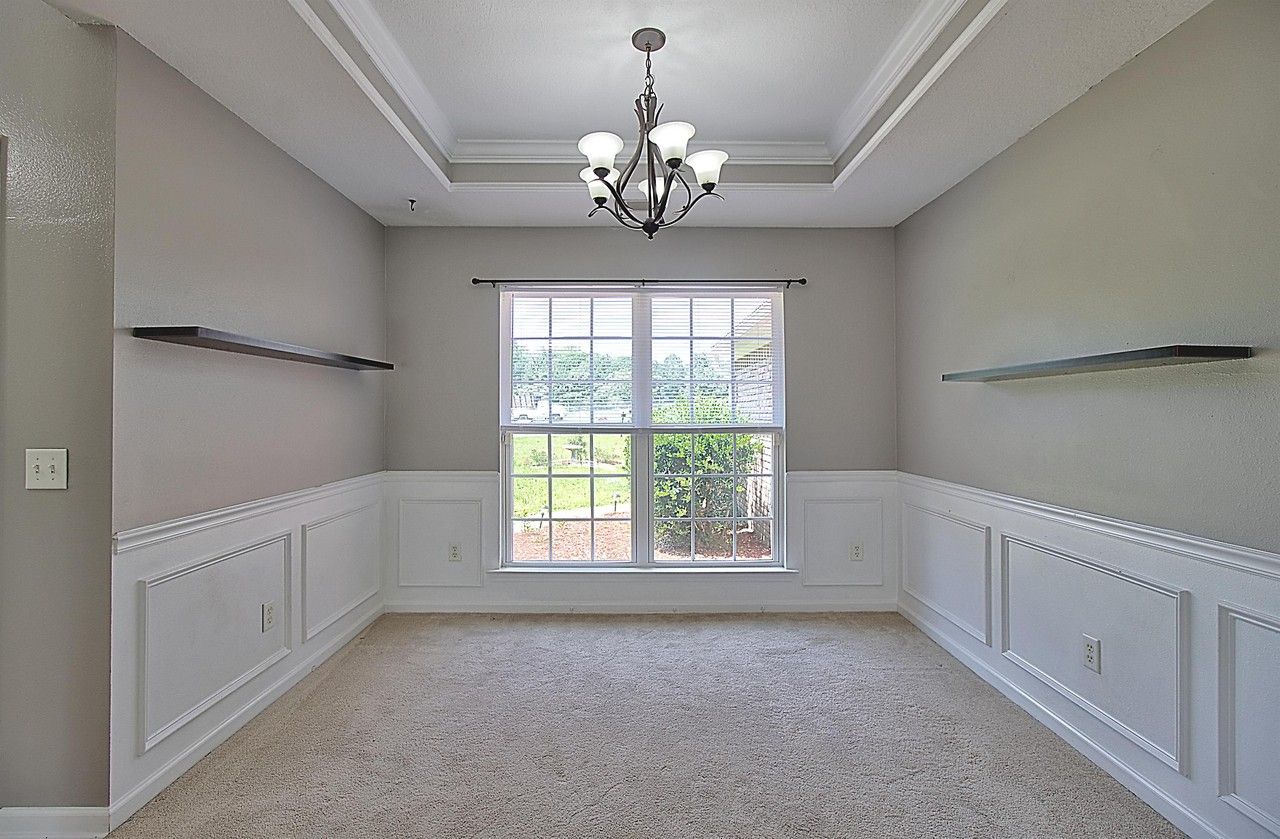 403 E Banks St #1 - Photo 5 of 25