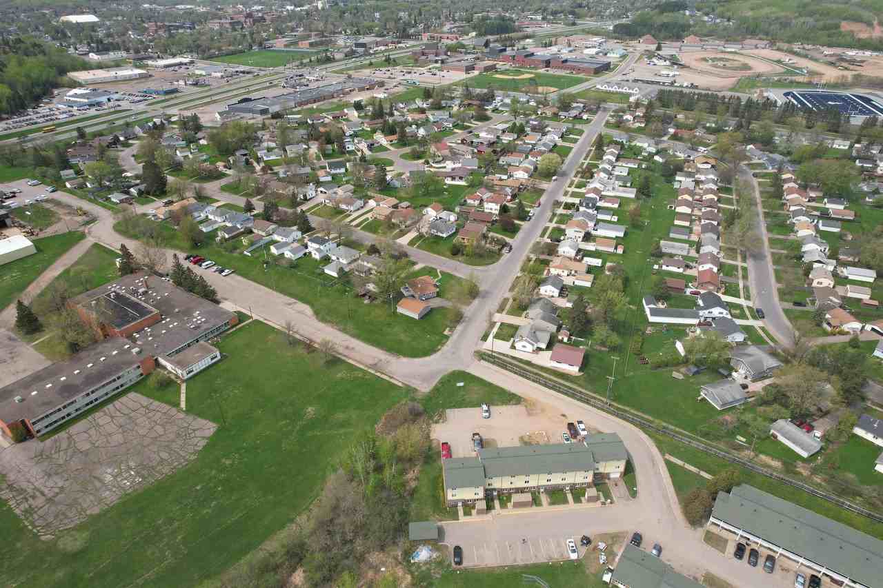 1636 E 29th St #1636 - Photo 3 of 4