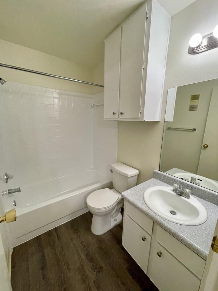 411 Hickory St #411UNIT7 - Photo 5 of 11