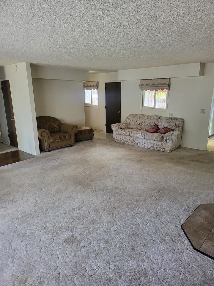 103 Rainbow Cir #1 - Photo 2 of 8