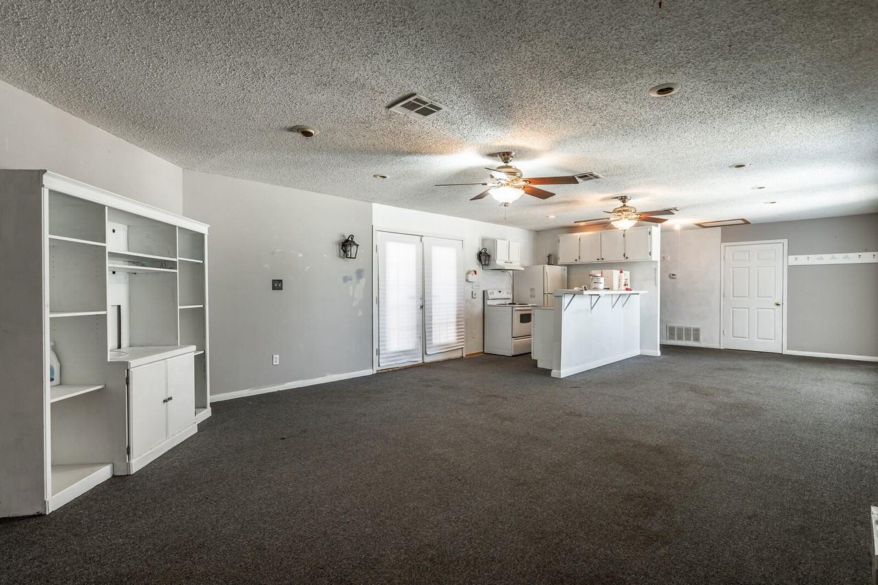 113 County Road 1604 #B - Photo 5 of 22